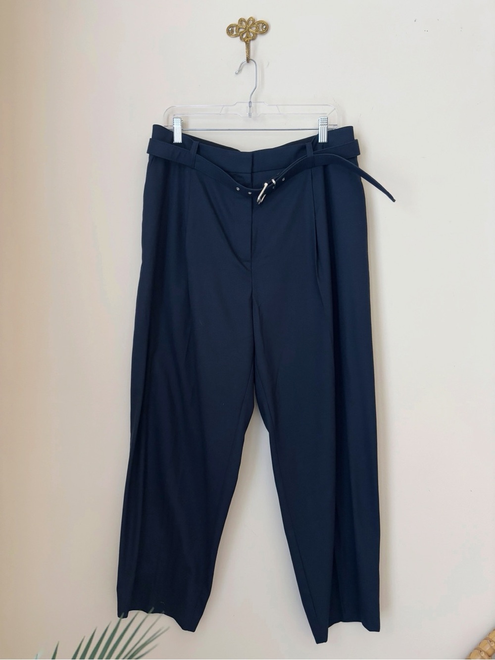 Reiss Navy Freja Tapered Belted Trousers Sz 12R NEW NWT - Picture 2 of 7